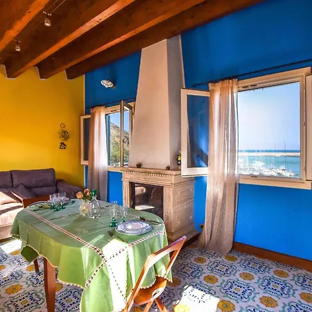 Amazing In Castellammare D,g, With Wifi *